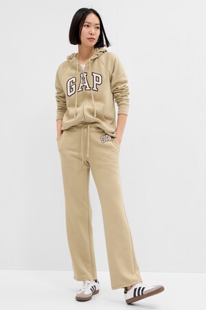 بنطال رياضي بقصة ساق مستقيمة وشعار جاب