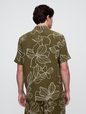 Gauze Vacay Shirt in Standard Fit