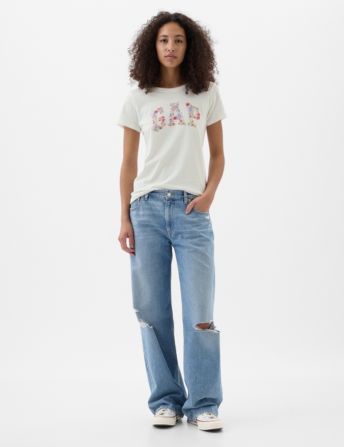 Fitted Gap Logo T-Shirt