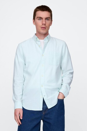 Classic Oxford Shirt in Standard Fit
