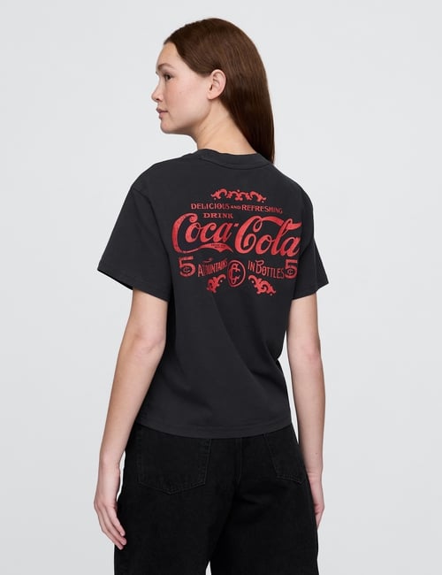 تي شيرت بقصة فضفاضة وطبعة Coca Cola