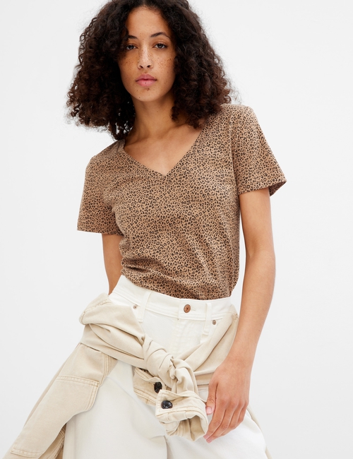 Organic Cotton Vintage V-Neck T-Shirt