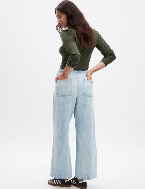 High Rise Wide-Leg Pull-On Jeans