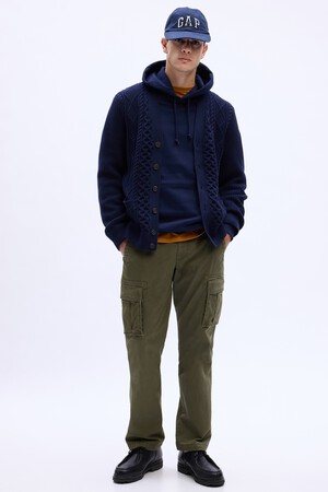 بنطال كارغو بقصة مستقيمة وتقنية GapFlex وواش ويل