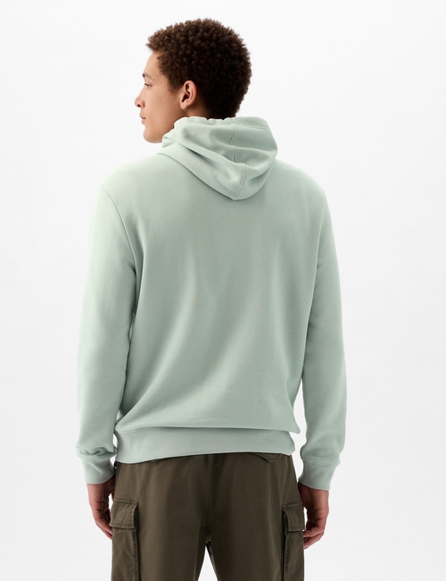 كنزة بغطاء رأس وشعار جاب بتصميم منفوخ