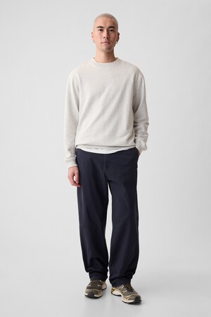 Modern Khakis in Baggy Fit