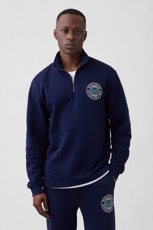 Relaxed Gap Graphic Quarter-Zip Sweatshirt