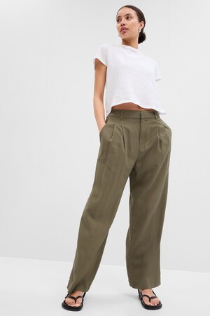 High Rise Wide-Leg Pleated Trousers