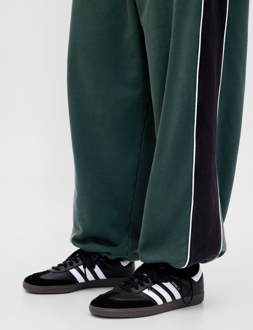 GAP X STRANGER THINGS FLEECE BOTTOM