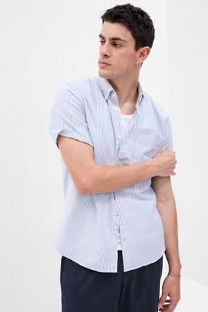 Oxford Shirt in Standard Fit with In-Conversion Cotton