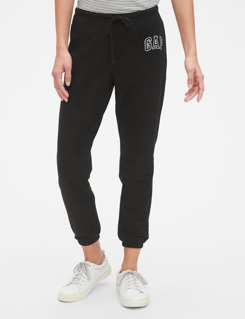 بنطال رياضي كلاسيك بشعار الماركة