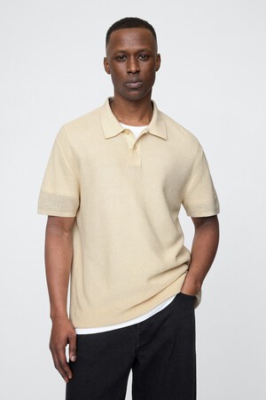 تي شيرت بولو كروشيه بملمس بارز