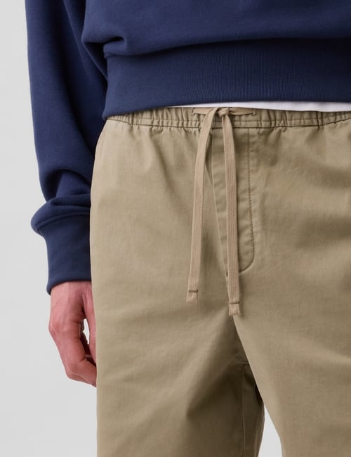 7" Essential Pull-On Khaki Shorts