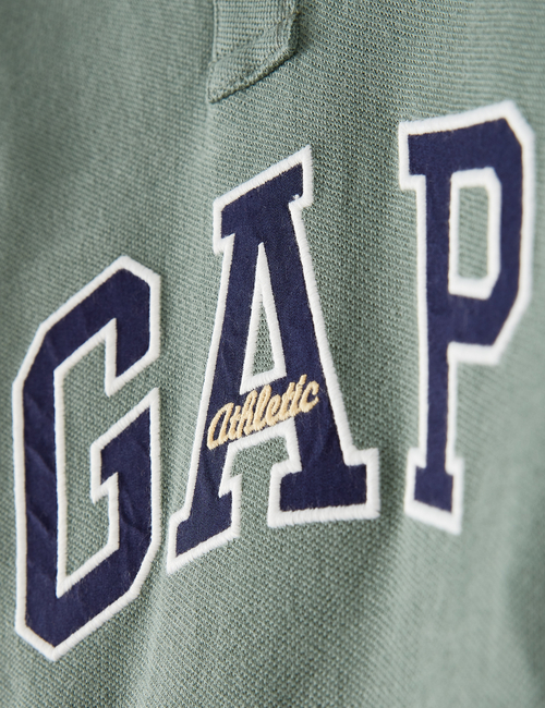 تي شيرت بولو بشعار جاب مقسم بألوان للأطفال بسن المشي