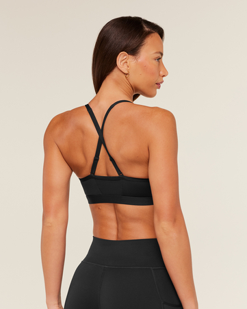 حمالة صدر رياضية بتفاصيل مكشكشة