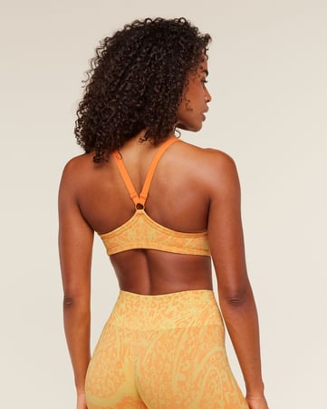 حمالة صدر رياضية أدابت بنقشة جلد فهد