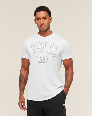 تيشيرت غرافيك بشعار جي إس إل سي بقصة واسعة