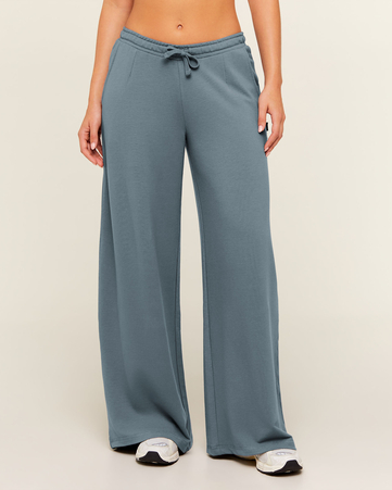 Form Wide Leg Pant