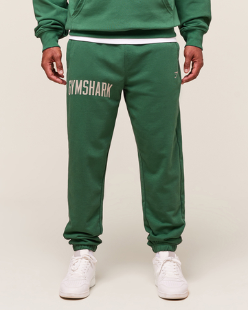 بنطال رياضي بطبعة غرافكية ولون لافت