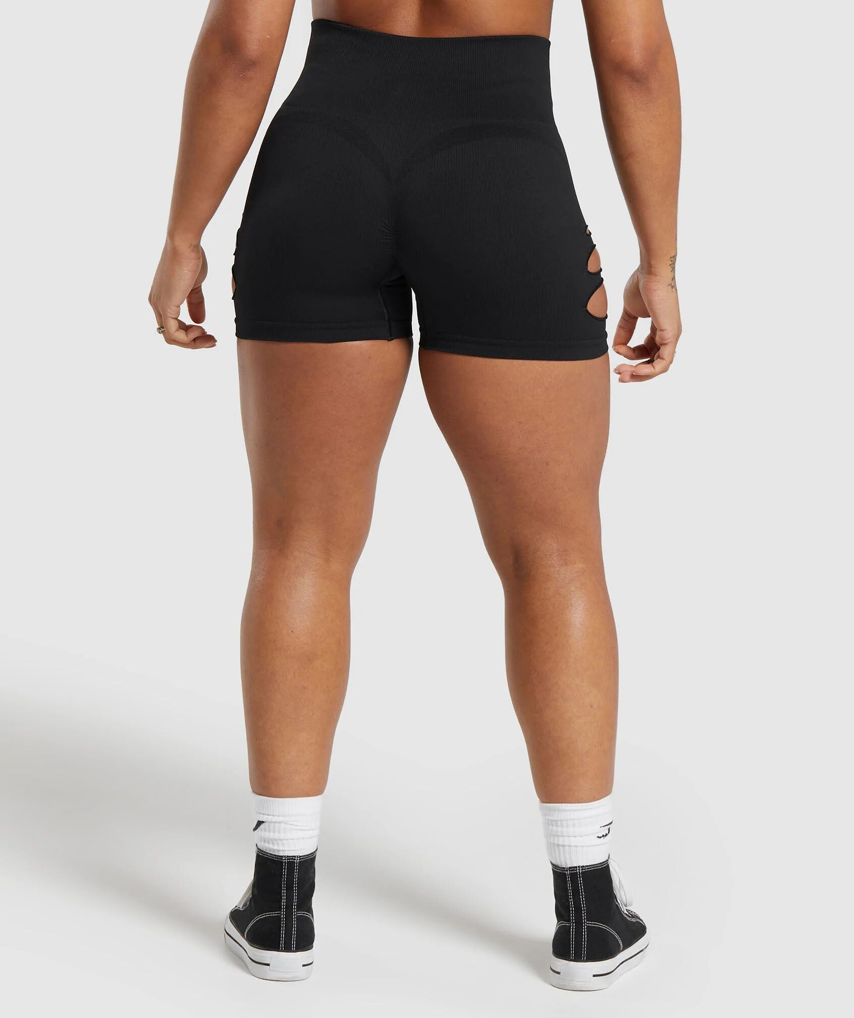 Gains Seamless Ripped Short