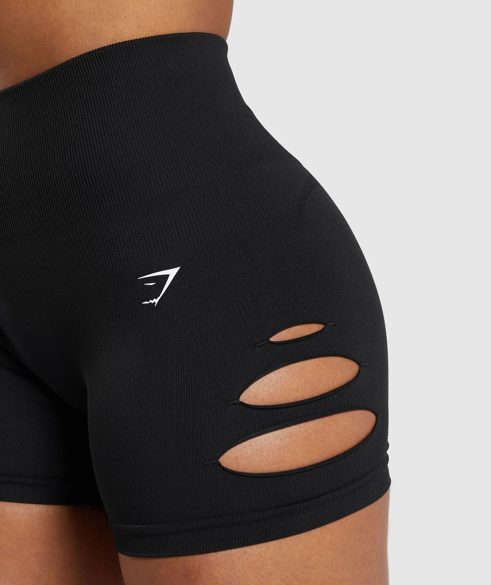 Gains Seamless Ripped Short