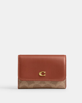 Essential Flap Card Case In Signature Canvas