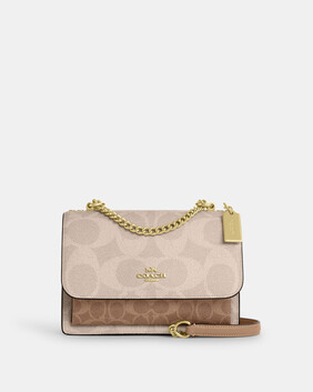 حقيبة كروس كَلاير قنب مزين بشعار الماركة