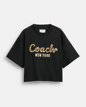 تيشيرت قصير بشعار الماركة بنقشة أفعى قطن عضوي من تشكيلة الموسم الجديد